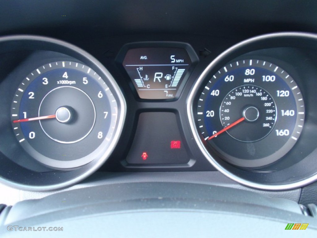 2014 Elantra SE Sedan - Red / Gray photo #30