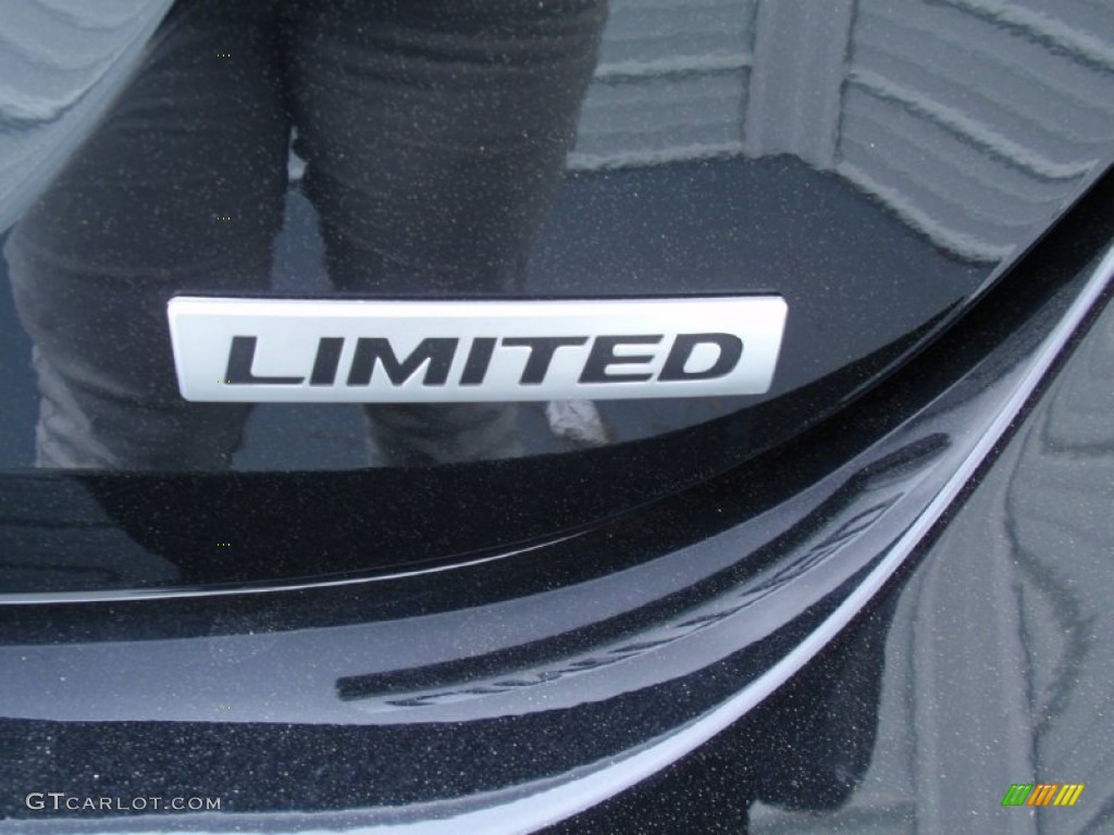 2014 Elantra Limited Sedan - Black / Gray photo #15