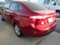 Ruby Red - Fiesta SE Sedan Photo No. 3