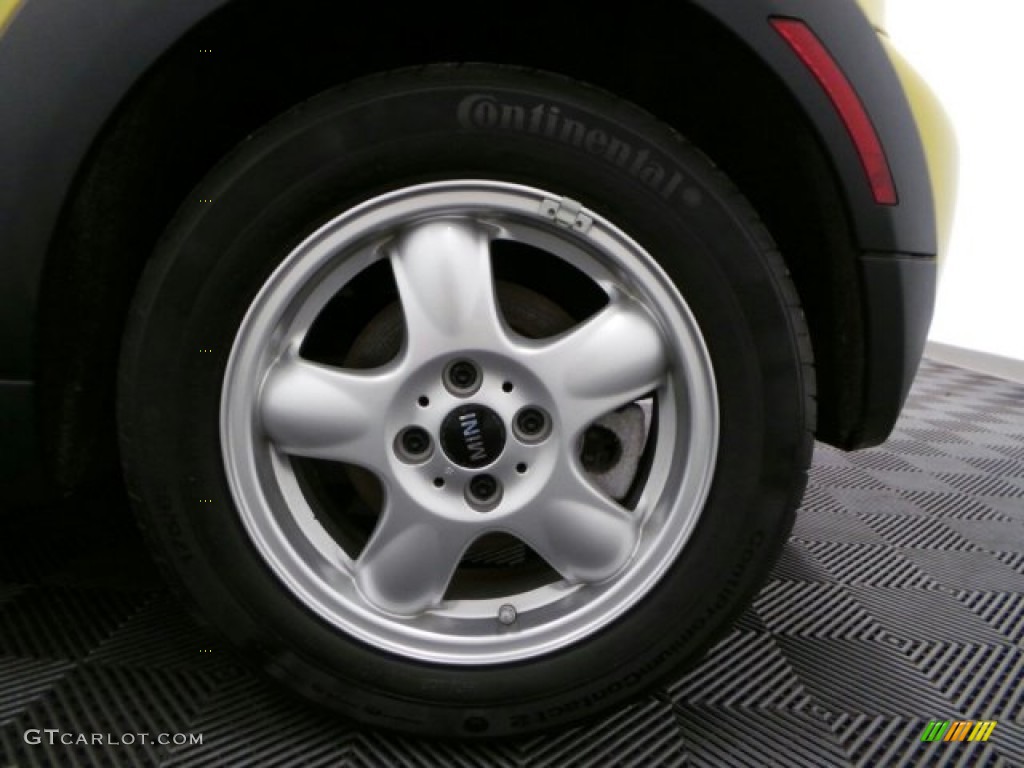 2011 Cooper Hardtop - Interchange Yellow / Carbon Black photo #34