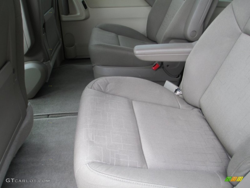 2009 Routan SE - Antigua Blue Metallic / Ceylon Beige photo #25