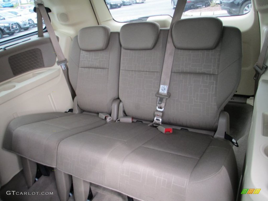 2009 Routan SE - Antigua Blue Metallic / Ceylon Beige photo #26
