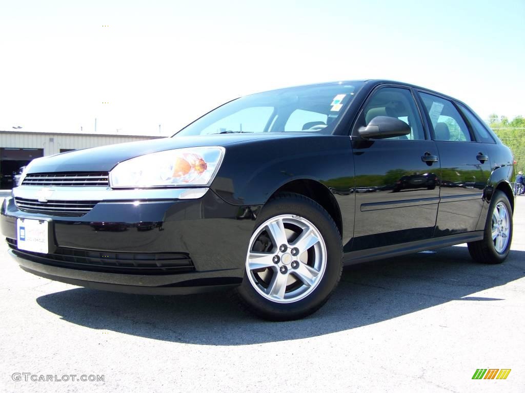 2005 Malibu Maxx LS Wagon - Black / Gray photo #2