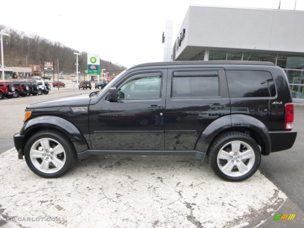 2011 Nitro Heat 4.0 4x4 - Brilliant Black Crystal Pearl / Dark Slate Gray photo #2
