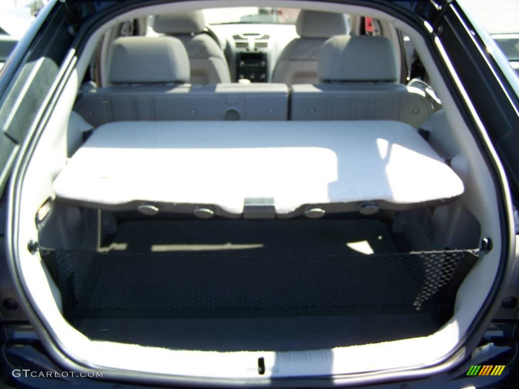 2005 Malibu Maxx LS Wagon - Black / Gray photo #13