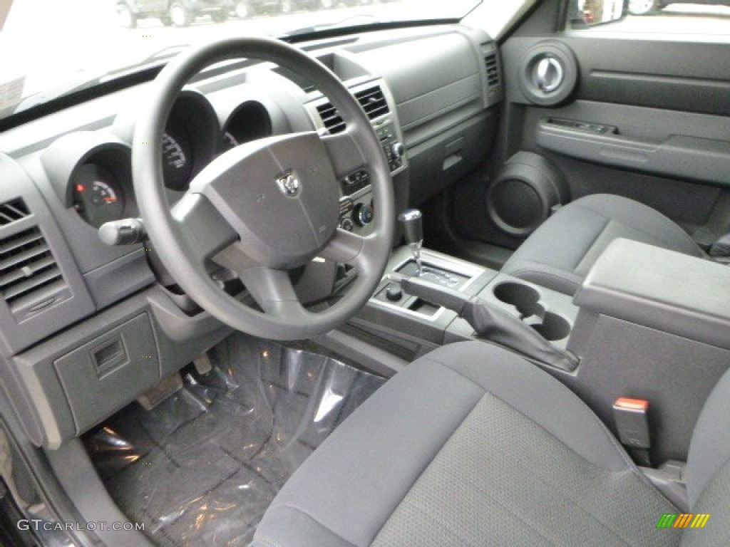 2011 Nitro Heat 4.0 4x4 - Brilliant Black Crystal Pearl / Dark Slate Gray photo #15