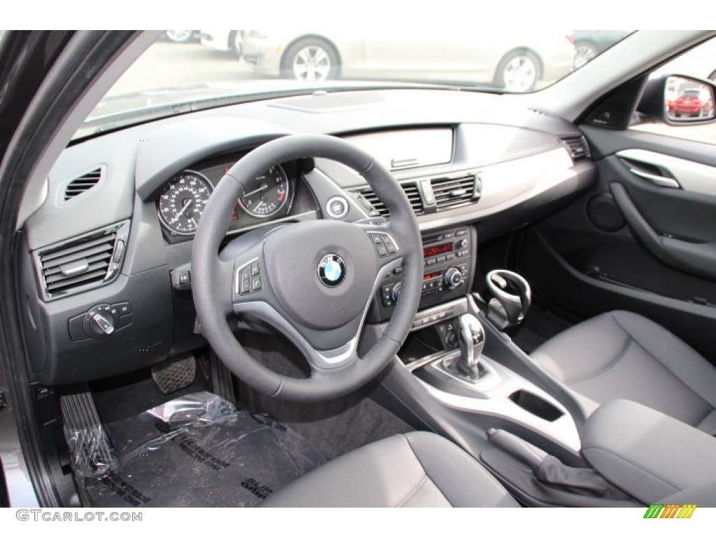 Black Interior 2014 BMW X1 xDrive28i Photo #92059046