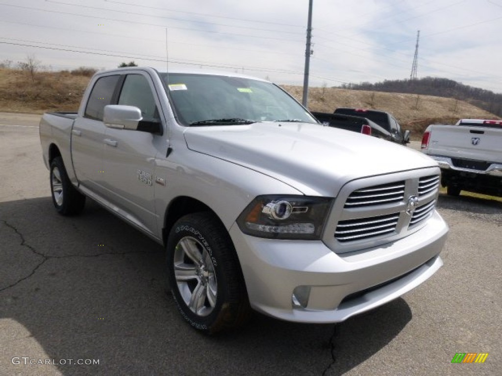 2014 1500 Sport Crew Cab 4x4 - Bright Silver Metallic / Black photo #4