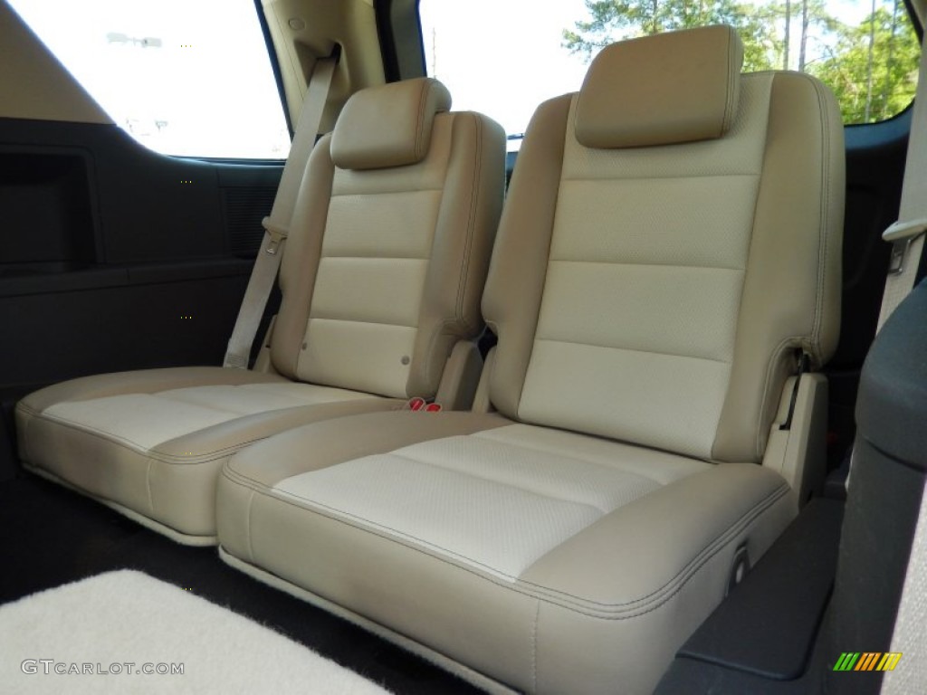 2009 Ford Taurus X Eddie Bauer Rear Seat Photos