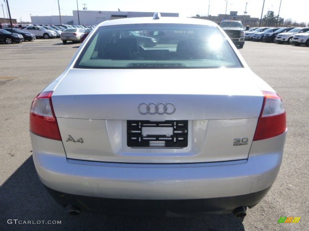 2004 A4 3.0 quattro Sedan - Light Silver Metallic / Ebony photo #3