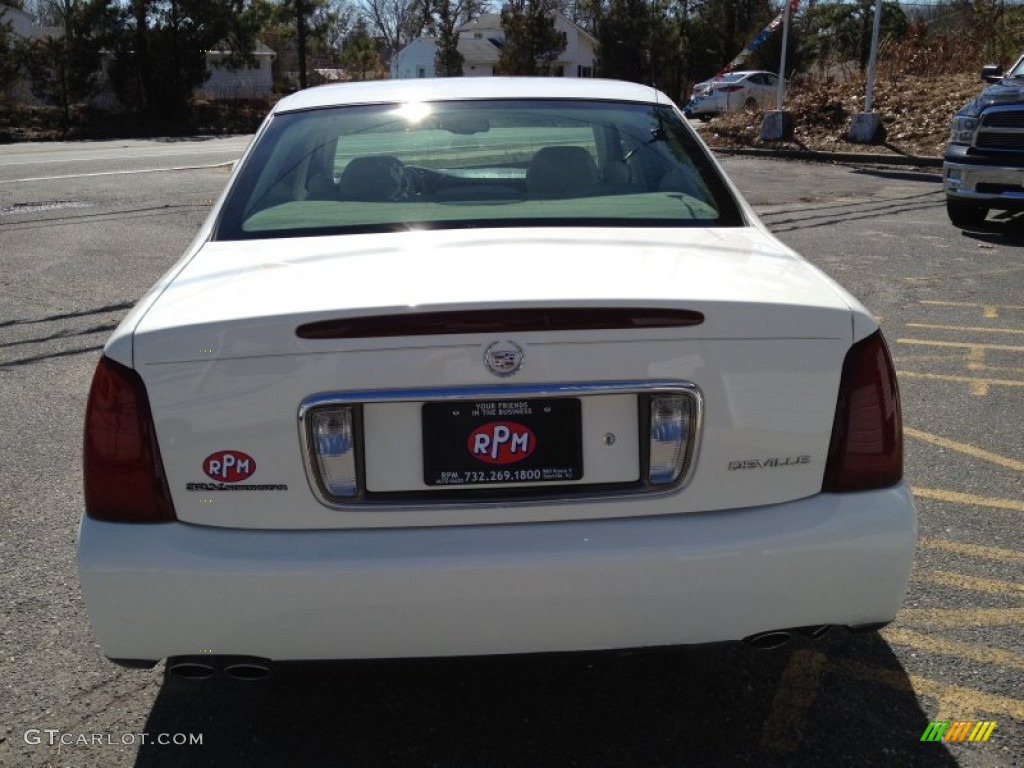 2003 DeVille Sedan - White Diamond / Neutral Shale Beige photo #10