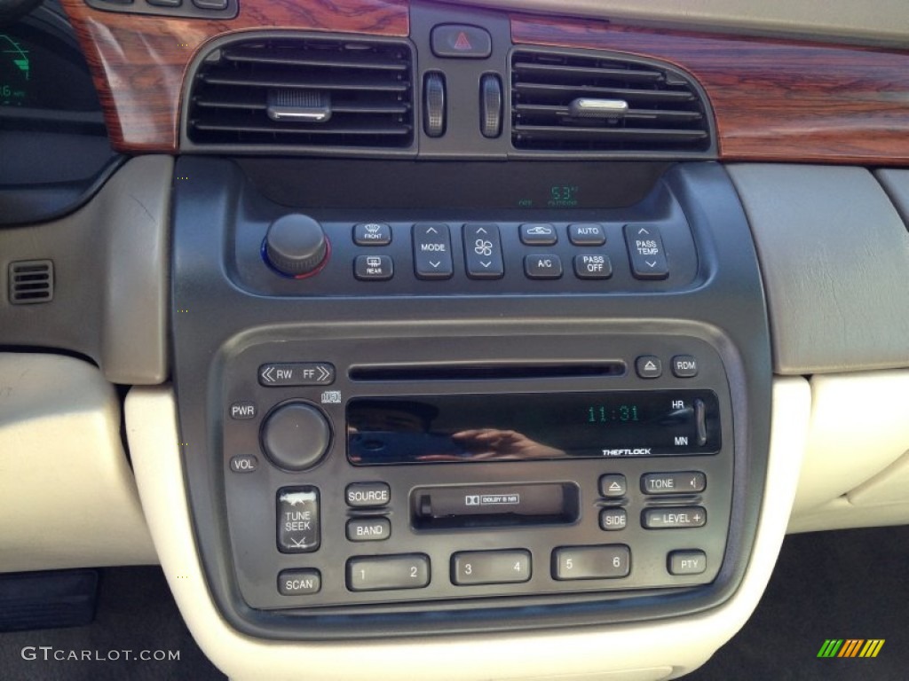 2003 DeVille Sedan - White Diamond / Neutral Shale Beige photo #19