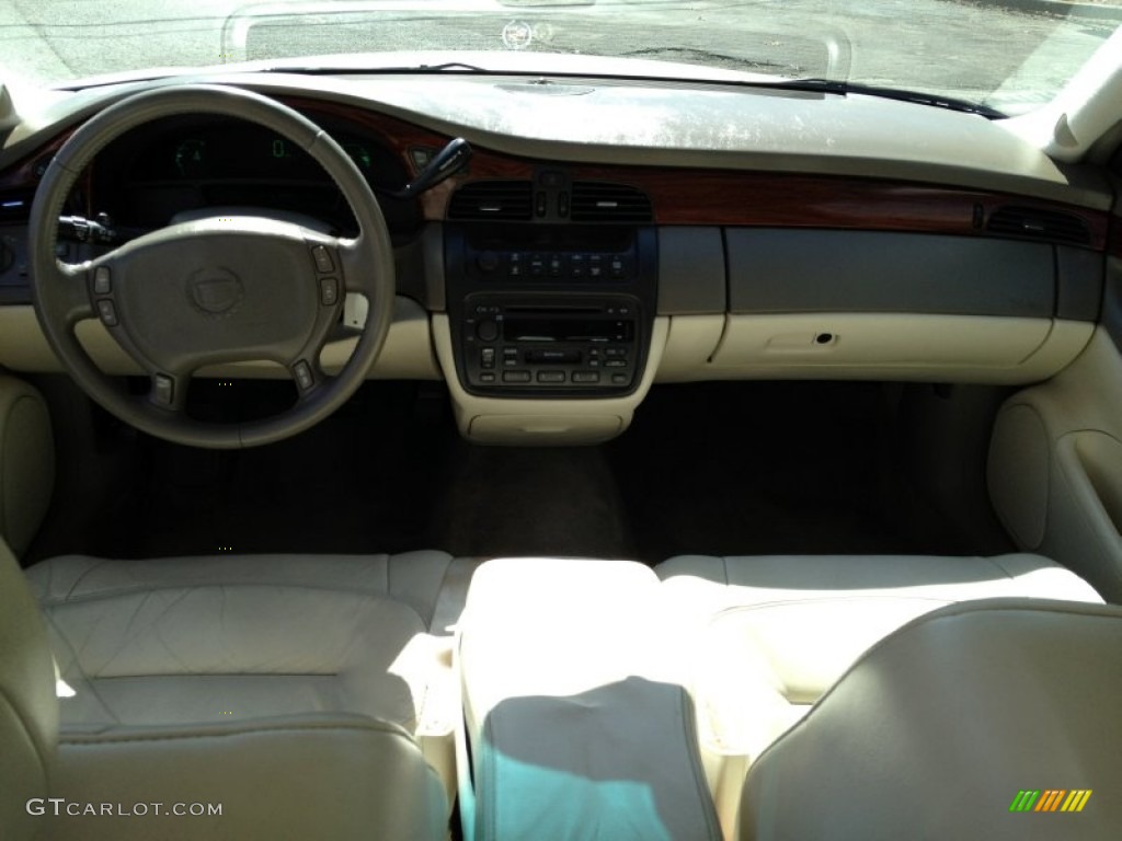 2003 DeVille Sedan - White Diamond / Neutral Shale Beige photo #24