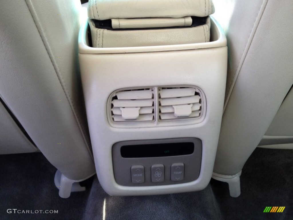 2003 DeVille Sedan - White Diamond / Neutral Shale Beige photo #25