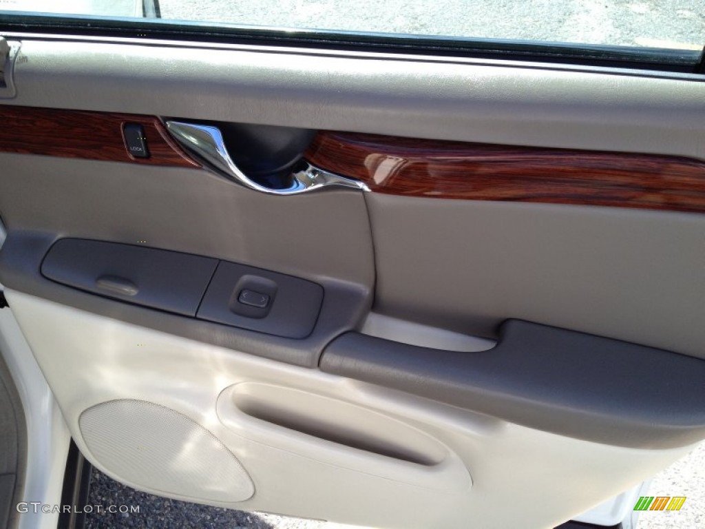 2003 DeVille Sedan - White Diamond / Neutral Shale Beige photo #27