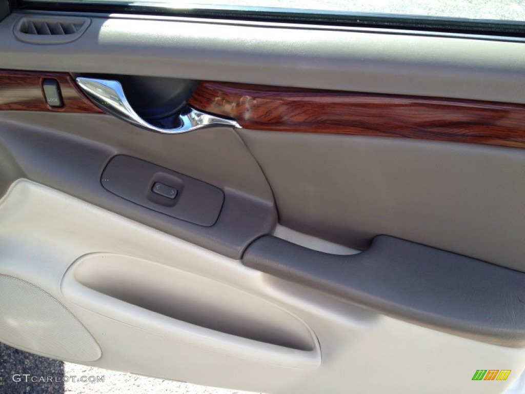 2003 DeVille Sedan - White Diamond / Neutral Shale Beige photo #29