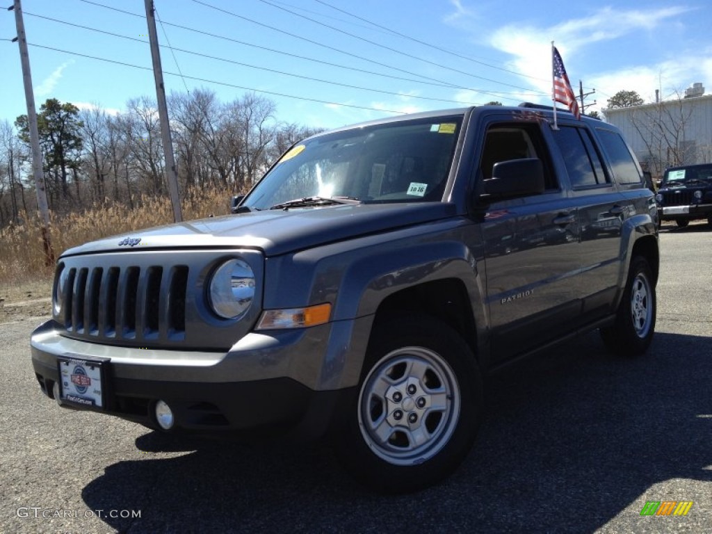 2011 Patriot Sport - Mineral Gray Metallic / Dark Slate Gray/Light Pebble photo #1