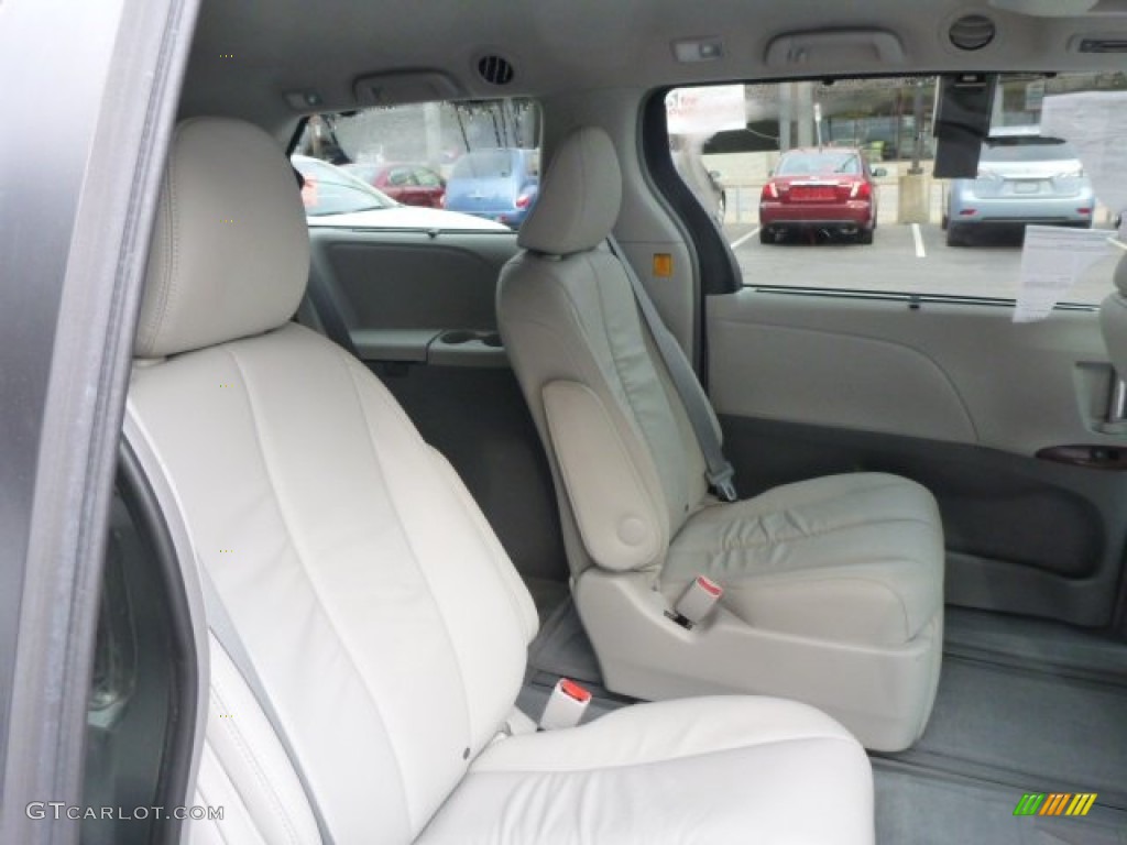 2012 Sienna XLE AWD - Cypress Green Pearl / Light Gray photo #15