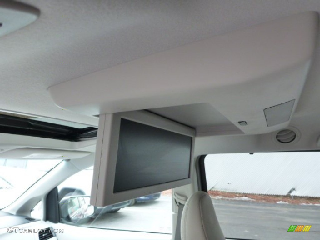 2012 Sienna XLE AWD - Cypress Green Pearl / Light Gray photo #19