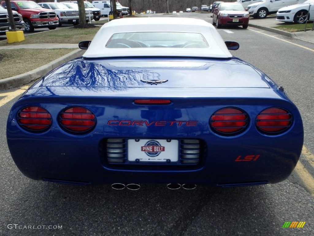 2002 Corvette Convertible - Electron Blue Metallic / Torch Red photo #13