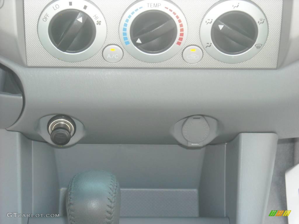 2008 Tacoma V6 SR5 PreRunner Double Cab - Silver Streak Mica / Graphite Gray photo #23