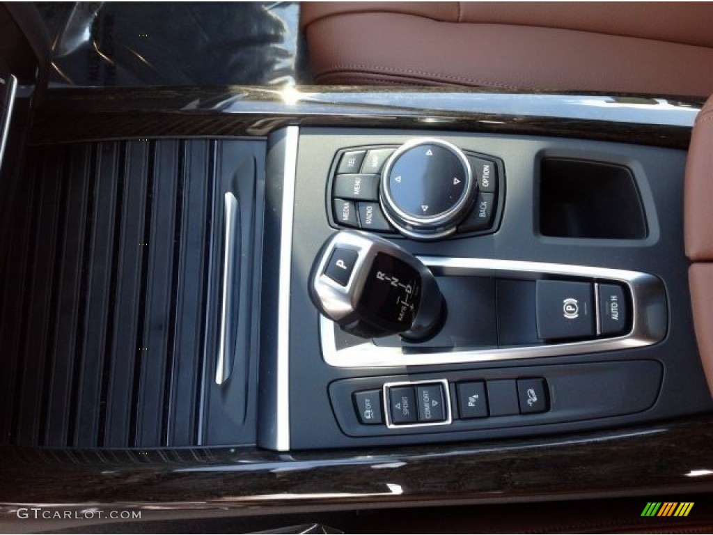 2014 BMW X5 xDrive35d Transmission Photos