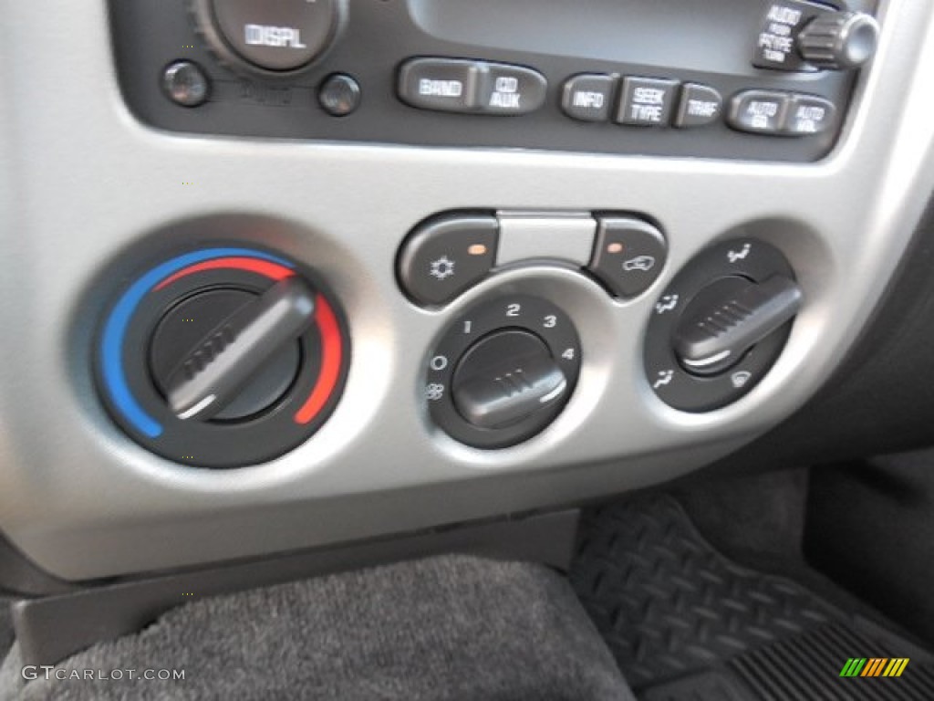 2011 Chevrolet Colorado LT Crew Cab Controls Photos