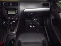 Black - Jetta SE Sedan Photo No. 14