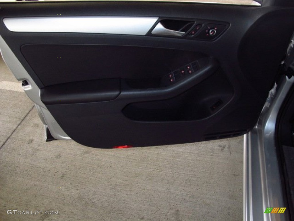 2014 Jetta SE Sedan - Reflex Silver Metallic / Titan Black photo #10