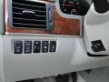 Tuscan Pearl White - QX 56 Photo No. 17