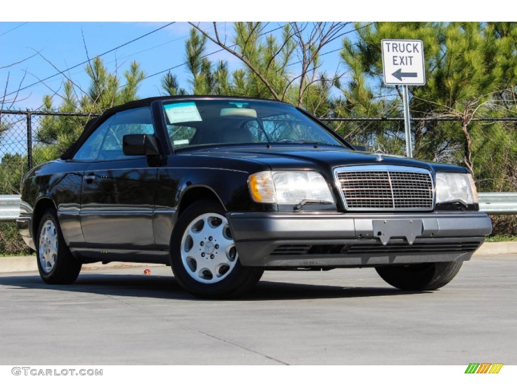 1995 E 320 Convertible - Black / Parchment photo #5