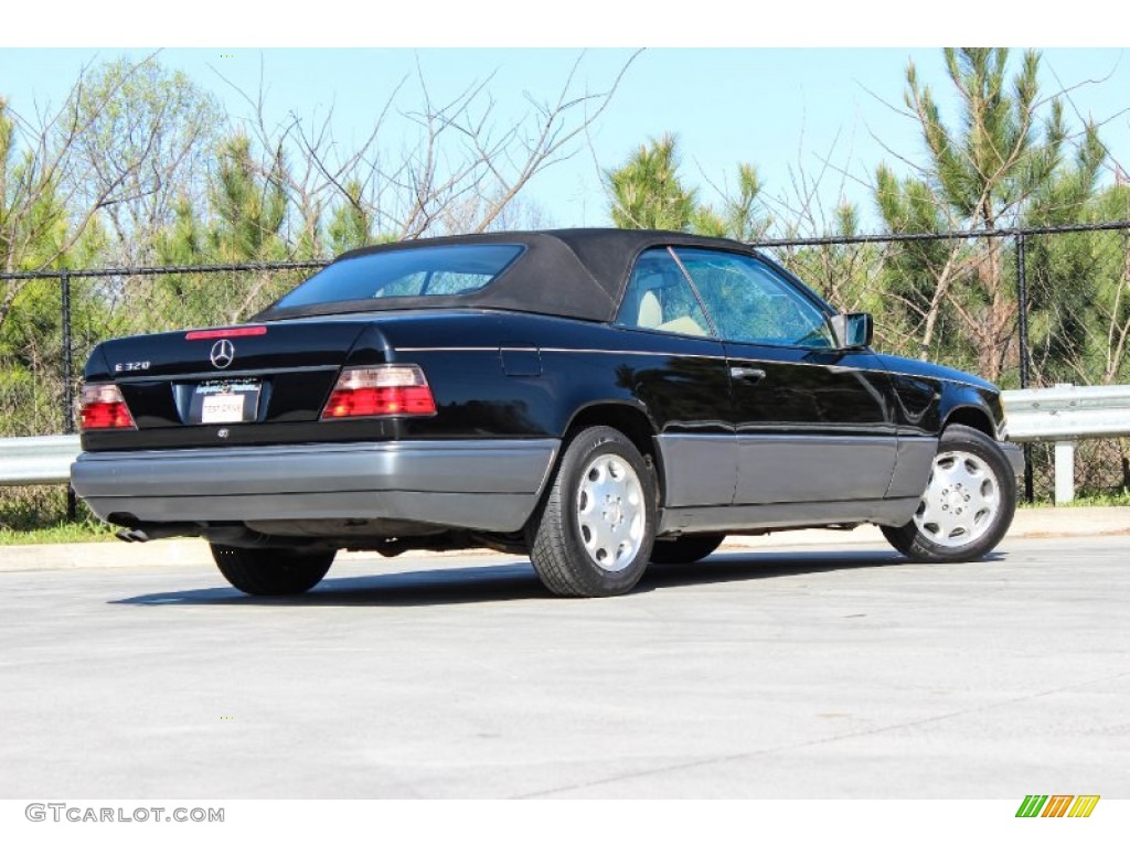 1995 E 320 Convertible - Black / Parchment photo #6