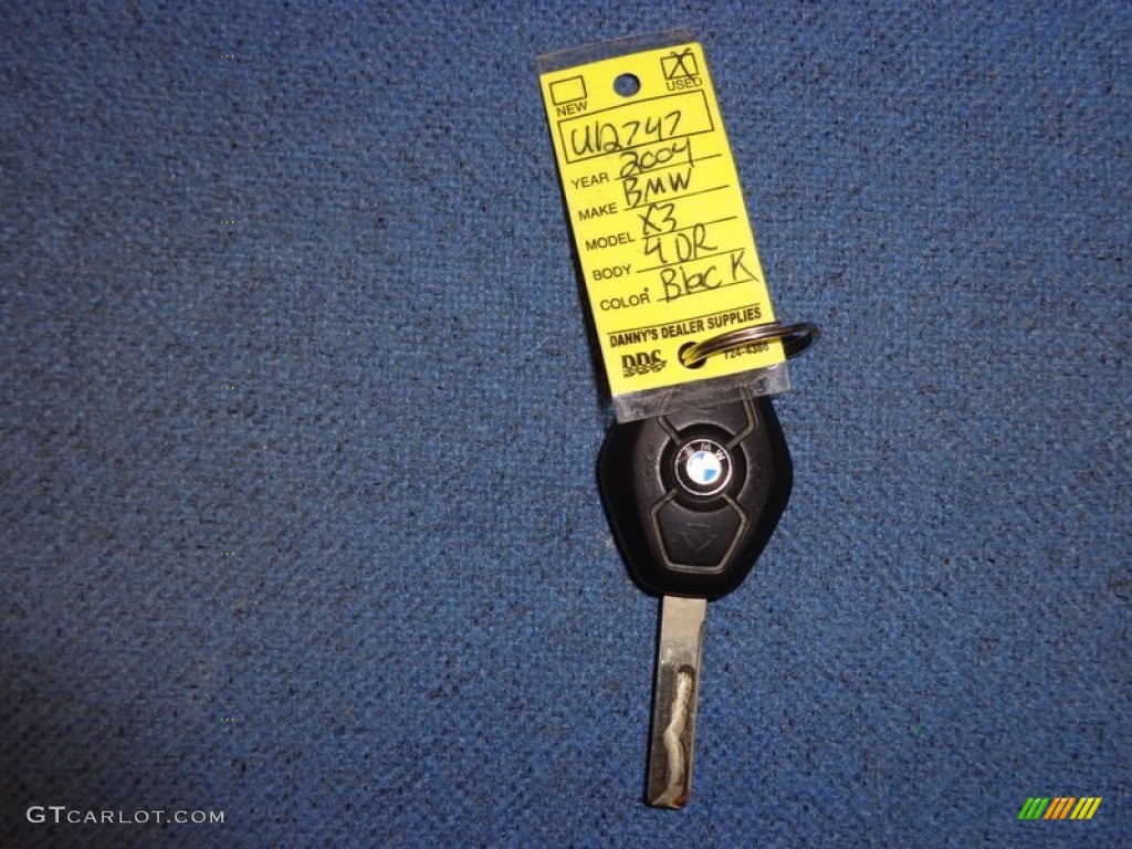 2004 BMW X3 3.0i Keys Photos