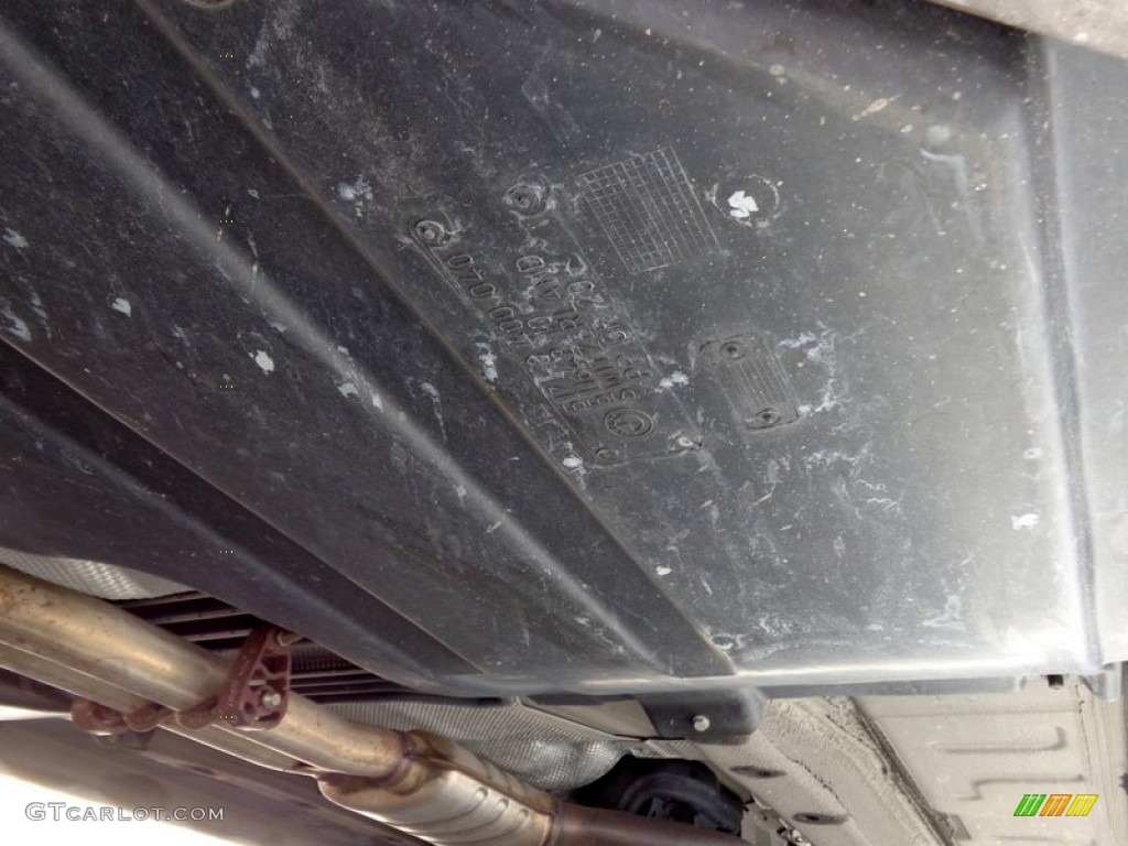 2004 BMW X3 3.0i Undercarriage Photo #92104934
