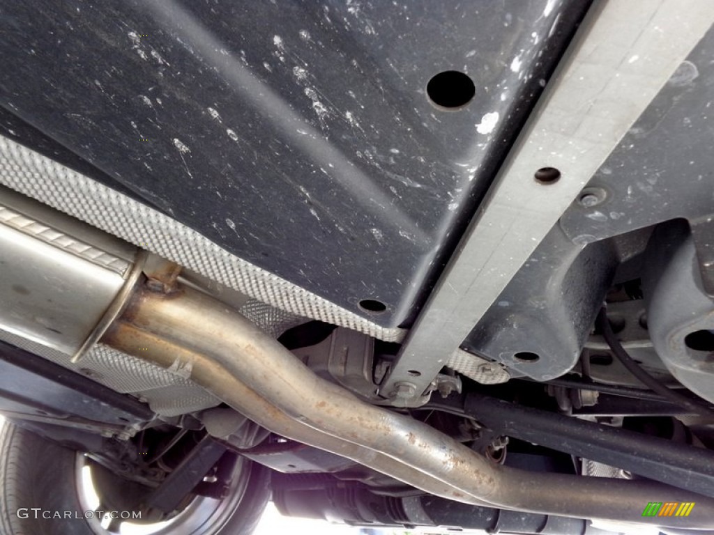 2004 BMW X3 3.0i Undercarriage Photo #92104979