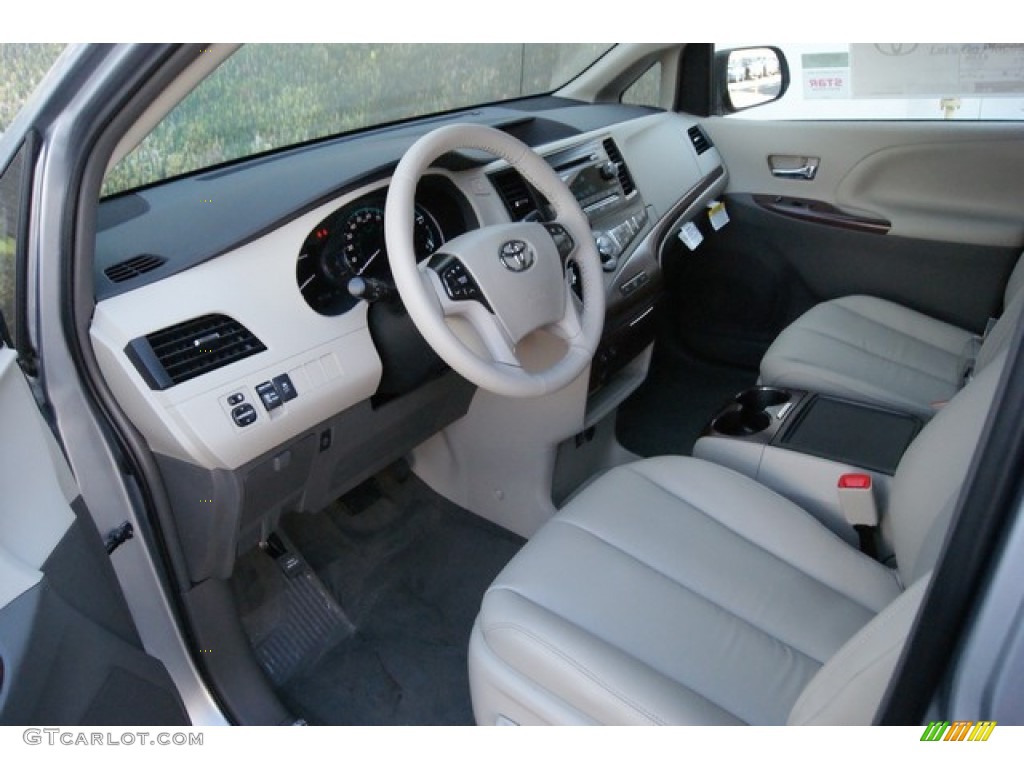 2014 Sienna XLE AWD - Silver Sky Metallic / Light Gray photo #5