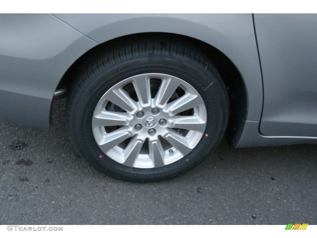 2014 Sienna XLE AWD - Silver Sky Metallic / Light Gray photo #10