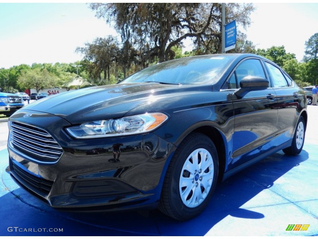 2014 Fusion S - Tuxedo Black / Earth Gray photo #1