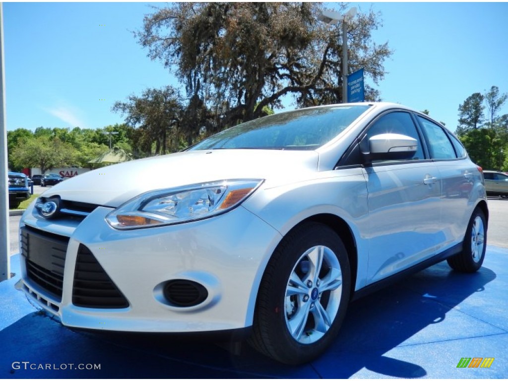 2014 Focus SE Hatchback - Ingot Silver / Medium Light Stone photo #1