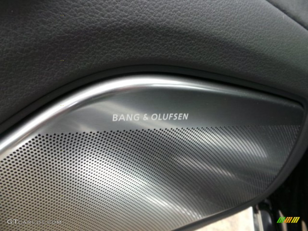 2014 Audi A8 4.0T quattro Audio System Photos