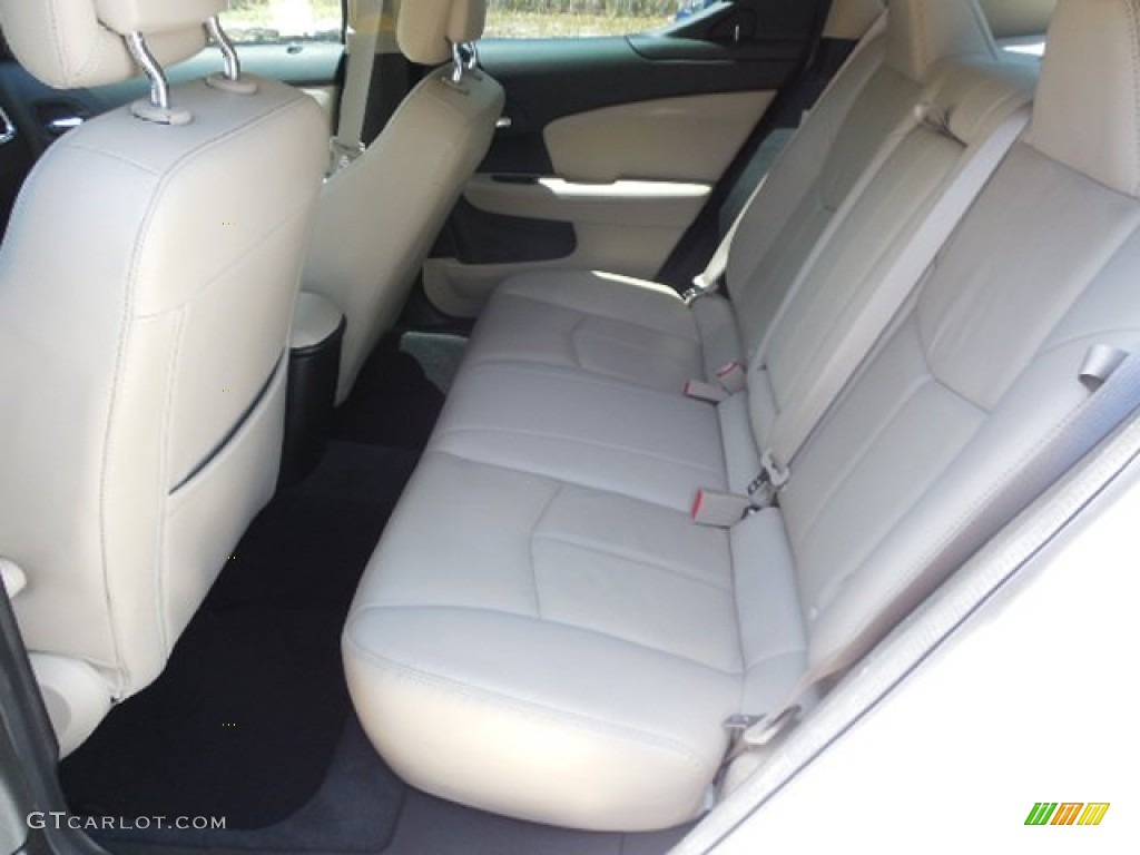 2013 Avenger SXT - New Bright White / Black/Light Frost Beige photo #5