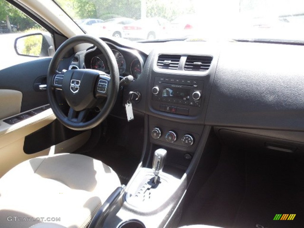 2013 Avenger SE - New Bright White / Black/Light Frost Beige photo #11