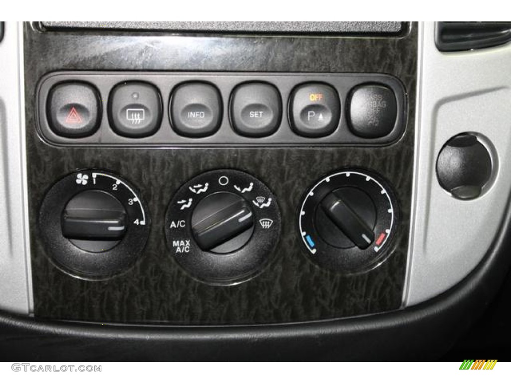 2007 Mariner Premier 4WD - Black / Black photo #48