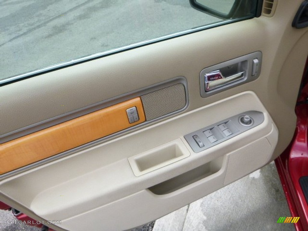 2008 MKZ Sedan - Vivid Red Metallic / Sand photo #19