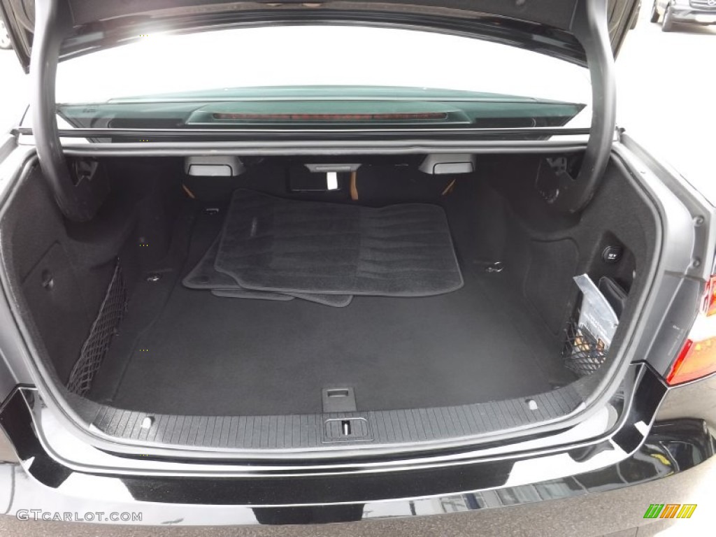 2013 Mercedes-Benz E 350 4Matic Sedan Trunk Photos