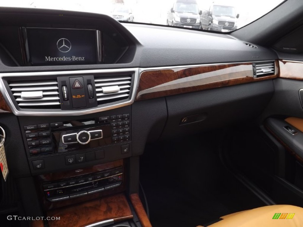 2013 Mercedes-Benz E 350 4Matic Sedan Natural Beige/Black Dashboard Photo #92126879