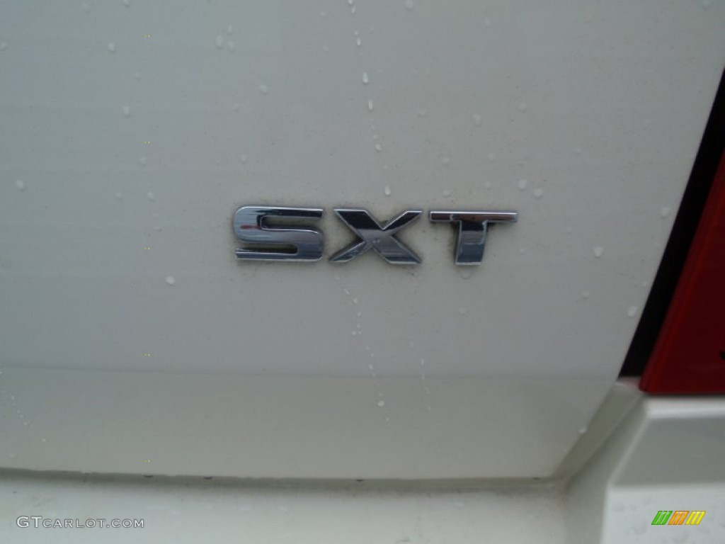 2005 Magnum SXT - Cool Vanilla White / Dark Slate Gray/Light Graystone photo #18