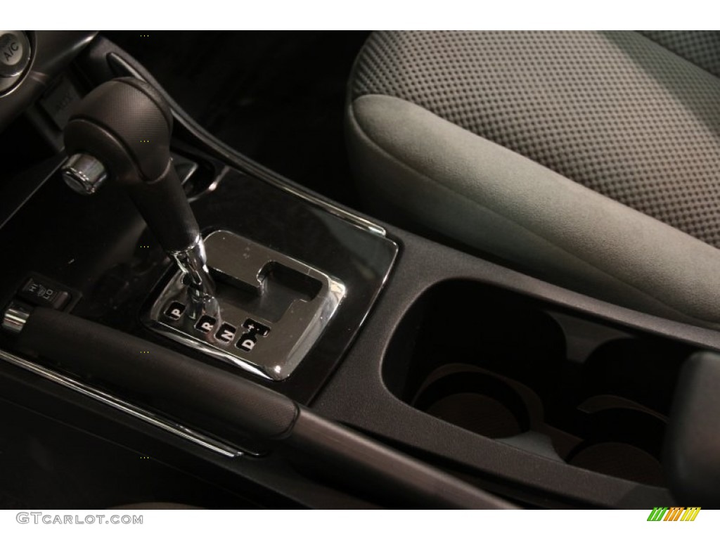 2010 Mitsubishi Galant ES Transmission Photos