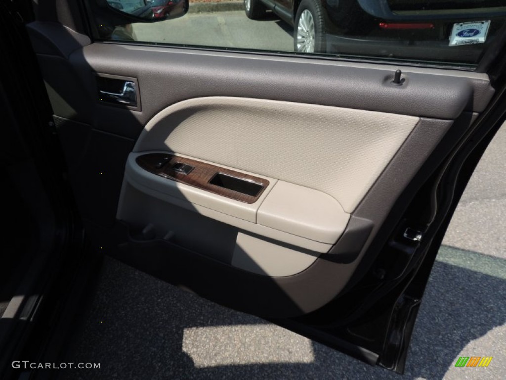 2008 Taurus X Limited - Black / Medium Light Stone photo #12