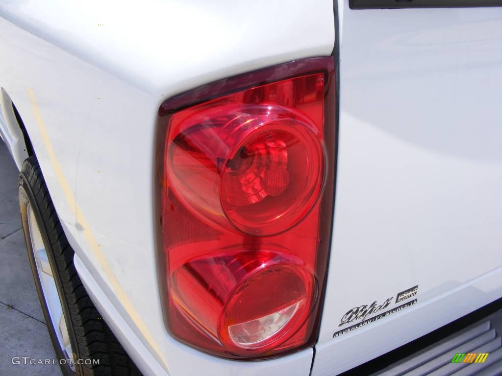 2008 Ram 1500 SLT Regular Cab - Bright White / Medium Slate Gray photo #17